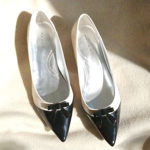 New without box Tahari size 9 shoes